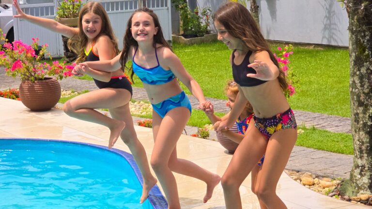 Mais do que Moda: Como a Roupinha Certa Ajuda na Construção da Identidade Infantil