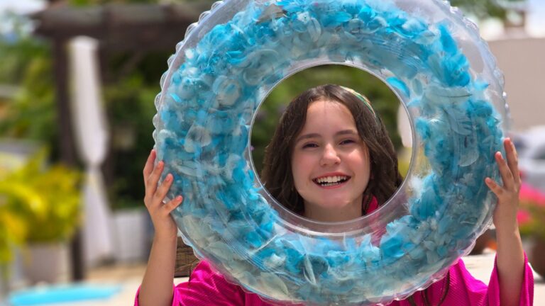 Por que é tão difícil encontrar uma roupa de banho realmente feita para crianças?